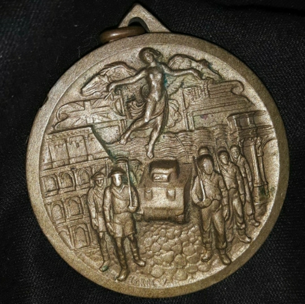 WWII Liberation of Italy souvenir metal
